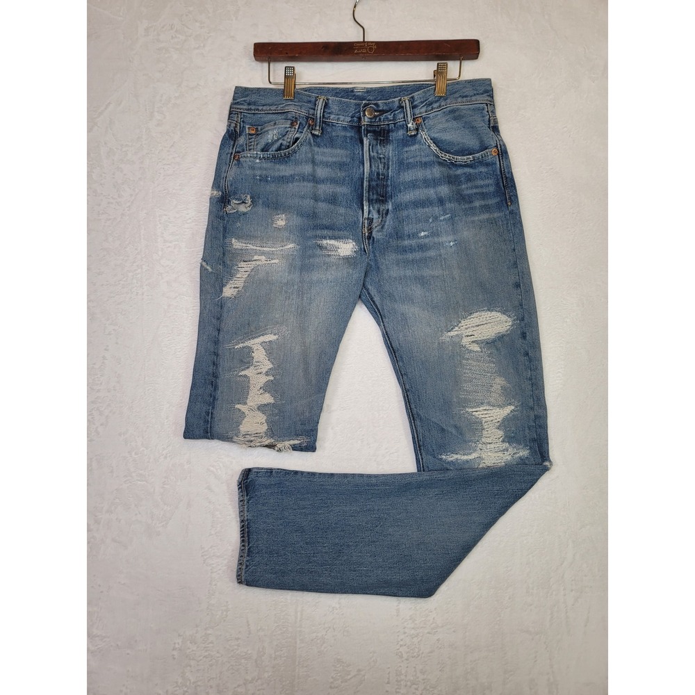 Levis 501 Original Fit Jeans Western Size 32 Blue Distressed Button Fly 33x33